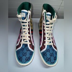 Multicolor High-Top Sneakers. No Brand.